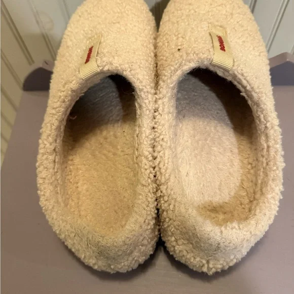 Bombas Beige Fleece Slippers - Picture 2 of 3